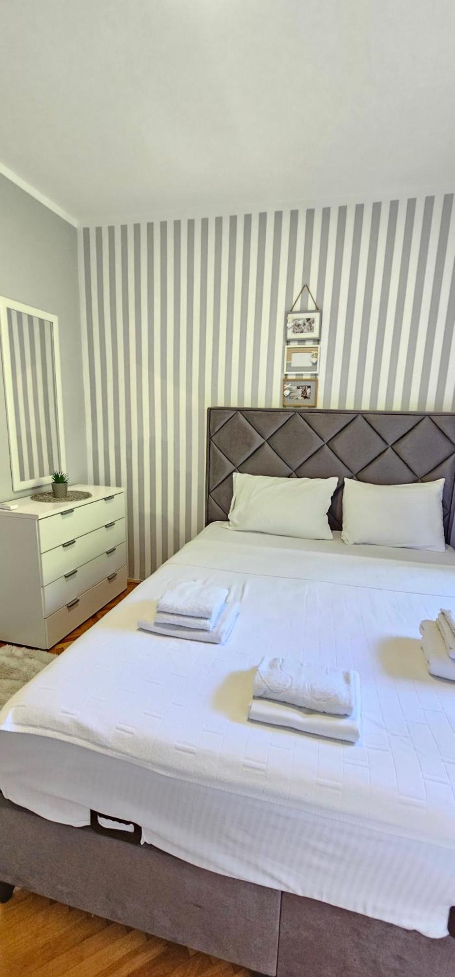 Apartments Popovic Kotor Eksteriør bilde